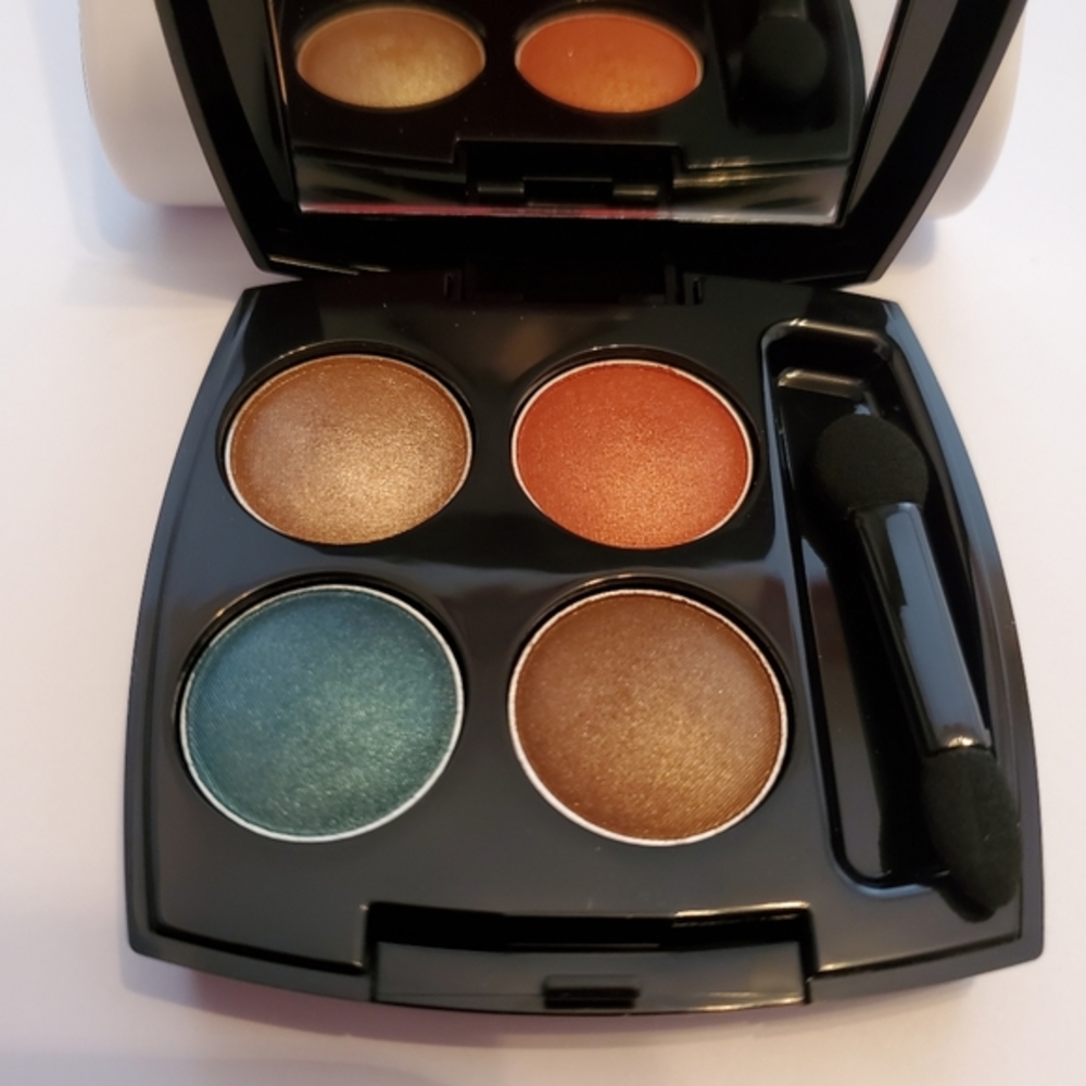 Avon True Colors Eyeshadow Quad in Caribbean Sunset